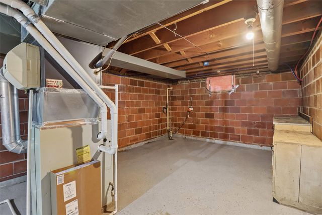 2803 48th Street, Des Moines, IA 50310
