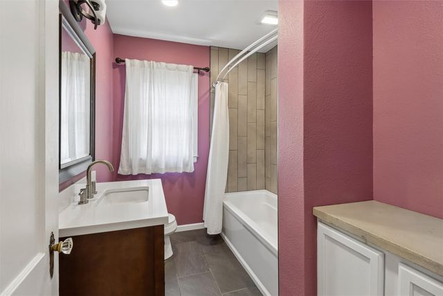 2803 48th Street, Des Moines, IA 50310