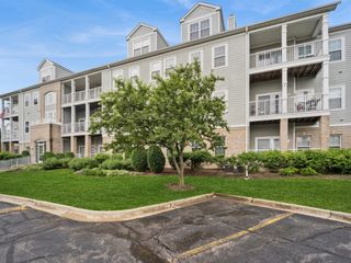 1299 W Lake Street 102, Addison, IL 60101