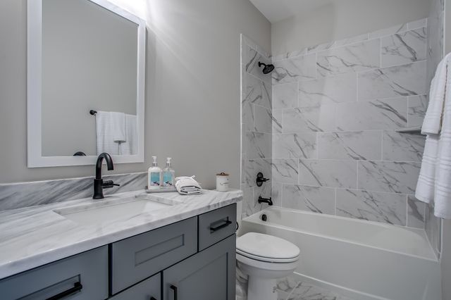 3388 Vinemont Drive, Thompsons Station, TN 37179