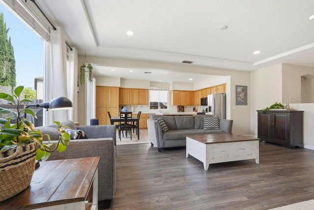 9576 Arcada Ct, Elk Grove, CA 95624