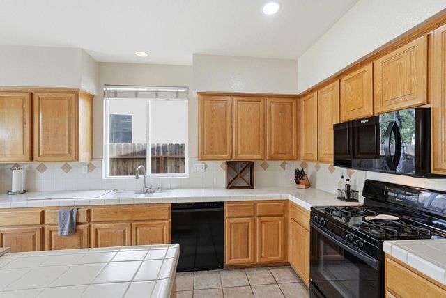 9576 Arcada Ct, Elk Grove, CA 95624