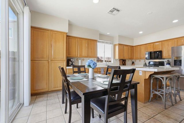 9576 Arcada Ct, Elk Grove, CA 95624