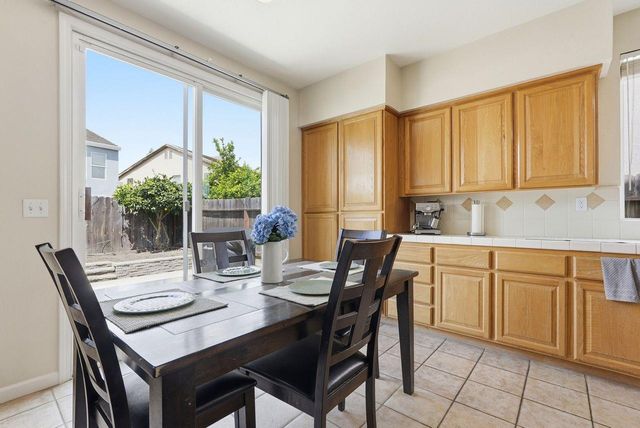 9576 Arcada Ct, Elk Grove, CA 95624