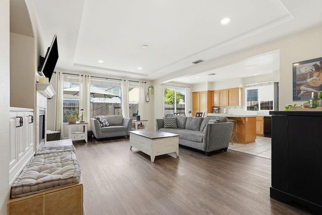 9576 Arcada Ct, Elk Grove, CA 95624