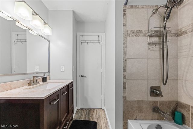 331 Elmwood Avenue, Barberton, OH 44203