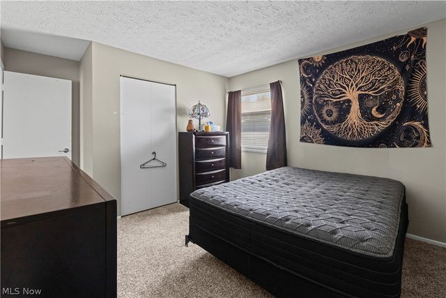 331 Elmwood Avenue, Barberton, OH 44203