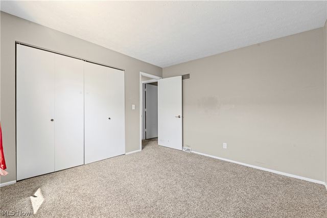 331 Elmwood Avenue, Barberton, OH 44203