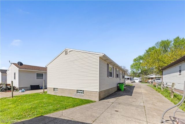 331 Elmwood Avenue, Barberton, OH 44203