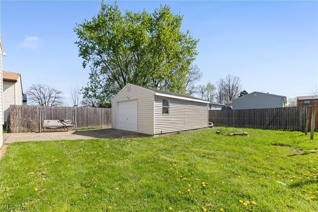 331 Elmwood Avenue, Barberton, OH 44203