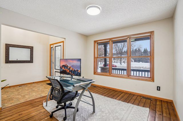 1760 209th Avenue NE, East Bethel, MN 55011