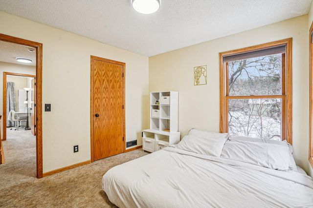 1760 209th Avenue NE, East Bethel, MN 55011