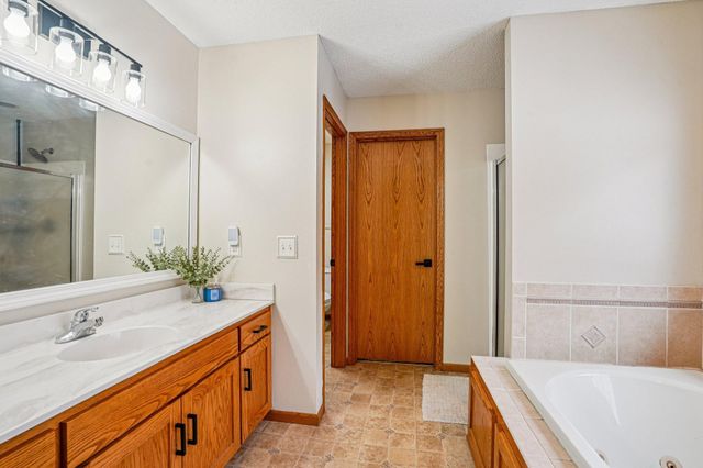 1760 209th Avenue NE, East Bethel, MN 55011