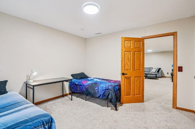 1760 209th Avenue NE, East Bethel, MN 55011