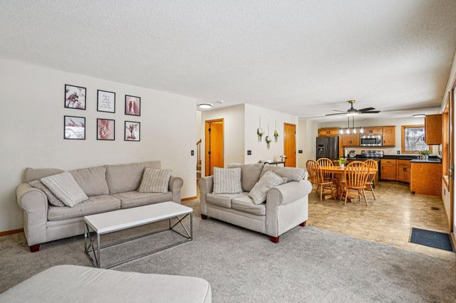 1760 209th Avenue NE, East Bethel, MN 55011