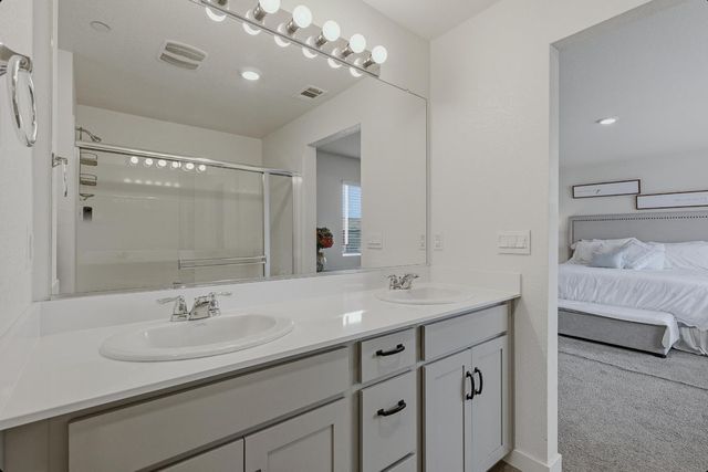 724 Independence Ave, Lincoln, CA 95648