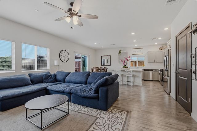 724 Independence Ave, Lincoln, CA 95648