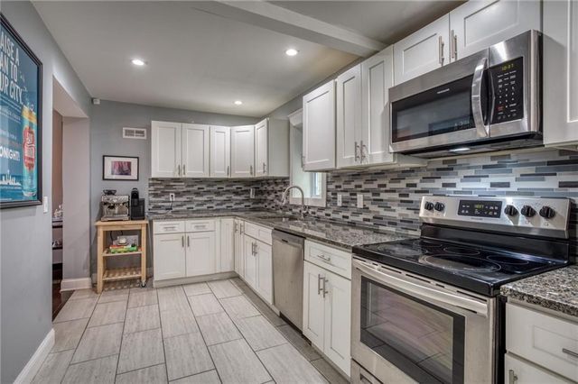 200 Wabash Avenue, Kansas City, MO 64124