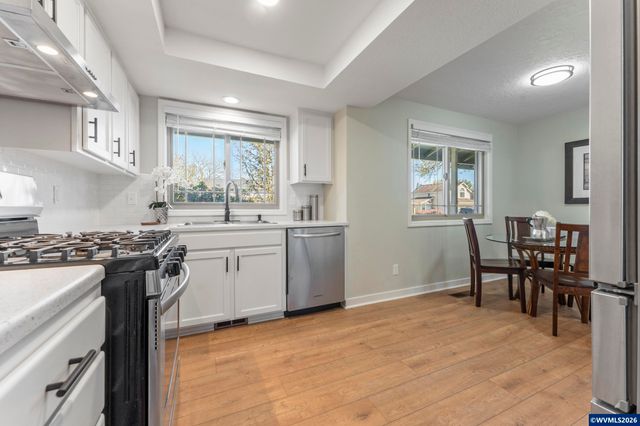 955 Wildflower St NE, Salem, OR 97301