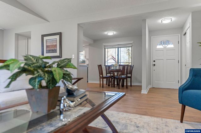 955 Wildflower St NE, Salem, OR 97301