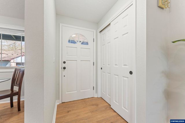 955 Wildflower St NE, Salem, OR 97301