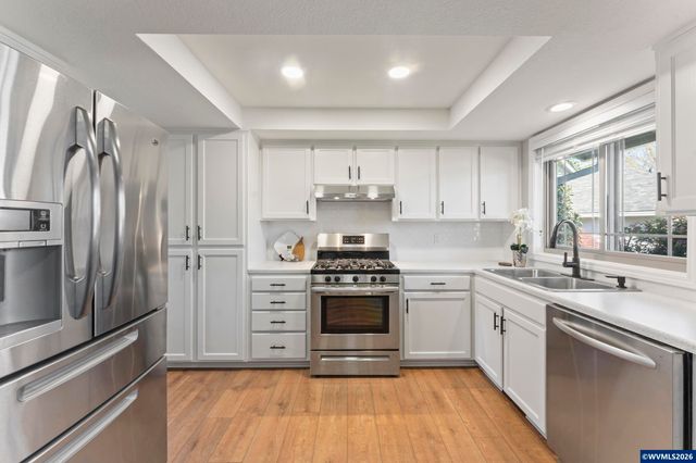 955 Wildflower St NE, Salem, OR 97301