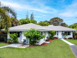 1680 NE 34TH Lane, Oakland Park, FL 33334