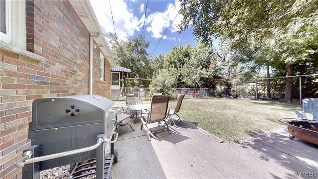 1734 Elmwood Avenue, Niagara Falls, NY 14301