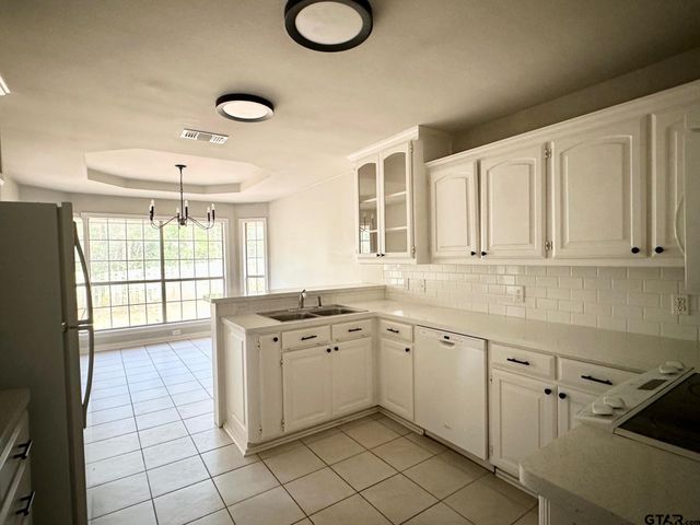 4031 Stone Brook Ln., Tyler, TX 75707