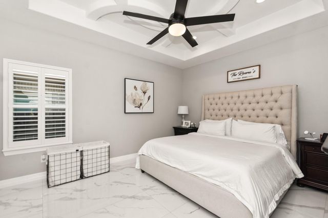 602 E Main Street, La Porte, TX 77571