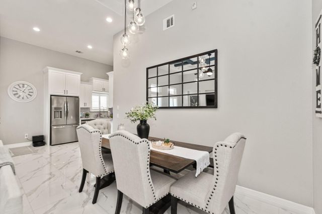 602 E Main Street, La Porte, TX 77571