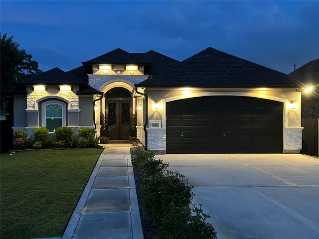 602 E Main Street, La Porte, TX 77571