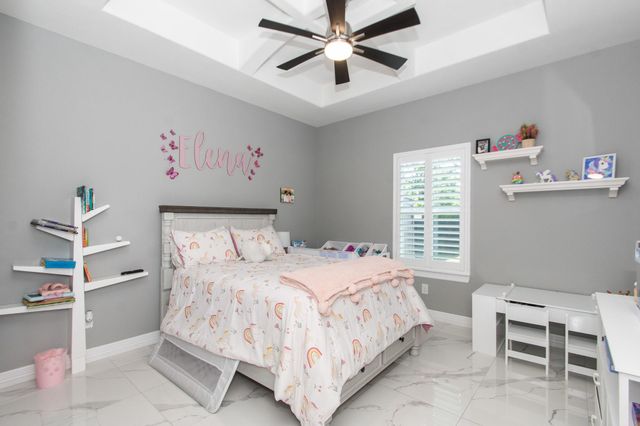 602 E Main Street, La Porte, TX 77571