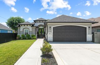 602 E Main Street, La Porte, TX 77571