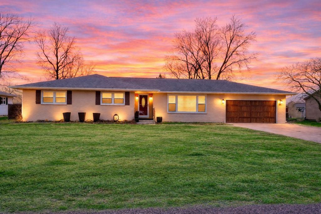 1931 W 4th Street, Centralia, IL 62801