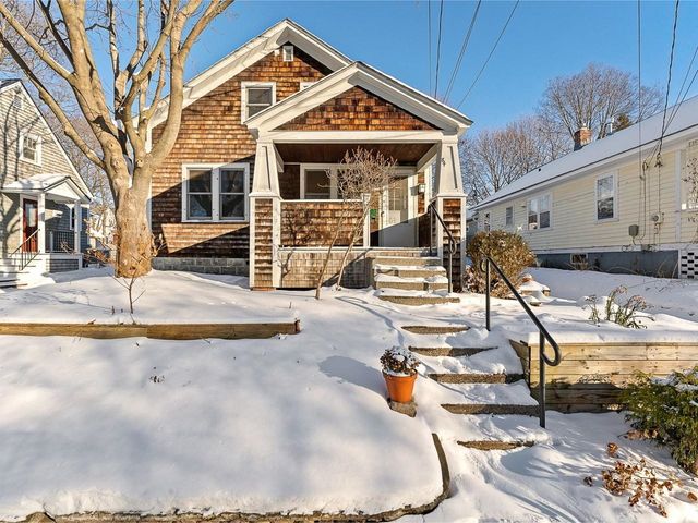 84 Charlotte Street, Burlington, VT 05401