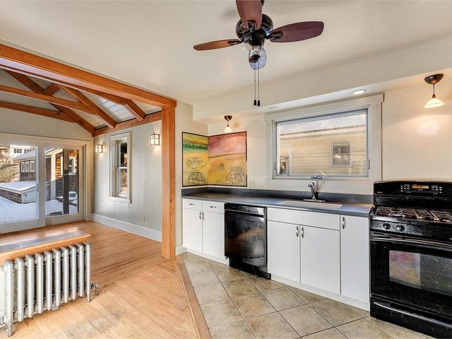 84 Charlotte Street, Burlington, VT 05401