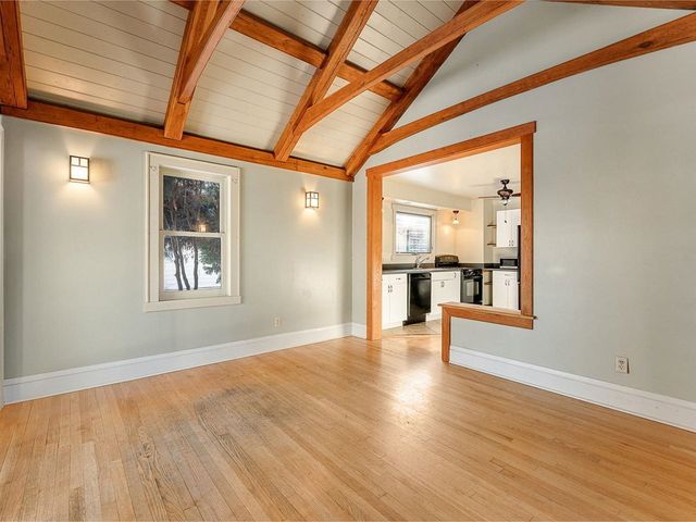 84 Charlotte Street, Burlington, VT 05401