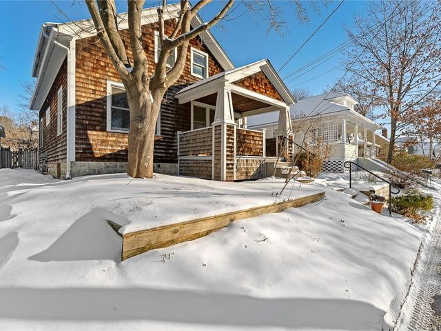 84 Charlotte Street, Burlington, VT 05401