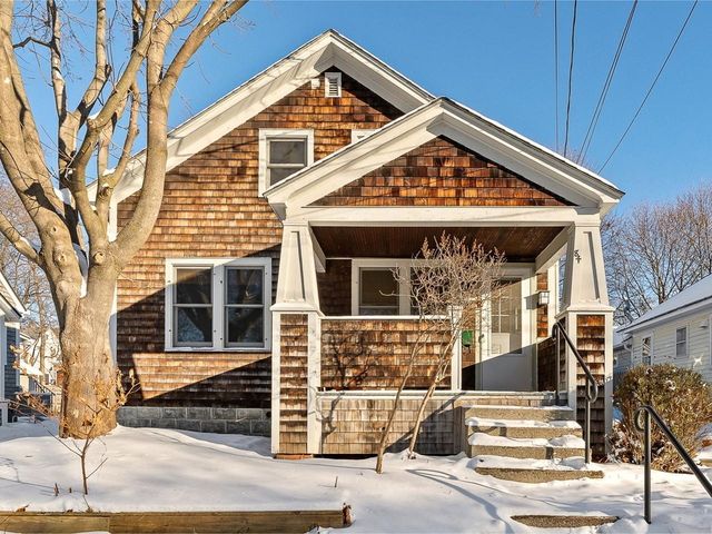 84 Charlotte Street, Burlington, VT 05401