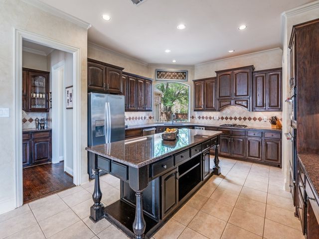 1601 Coyote Ridge, Carrollton, TX 75010