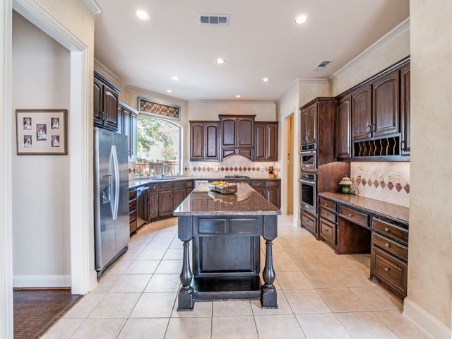 1601 Coyote Ridge, Carrollton, TX 75010