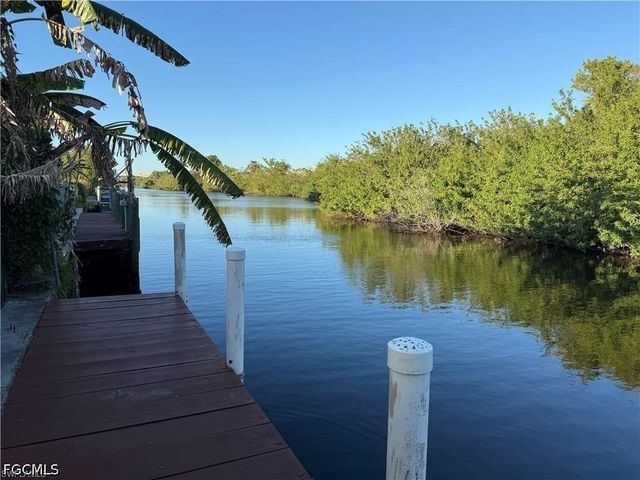 141 Schneider DR, Fort Myers, FL 33905