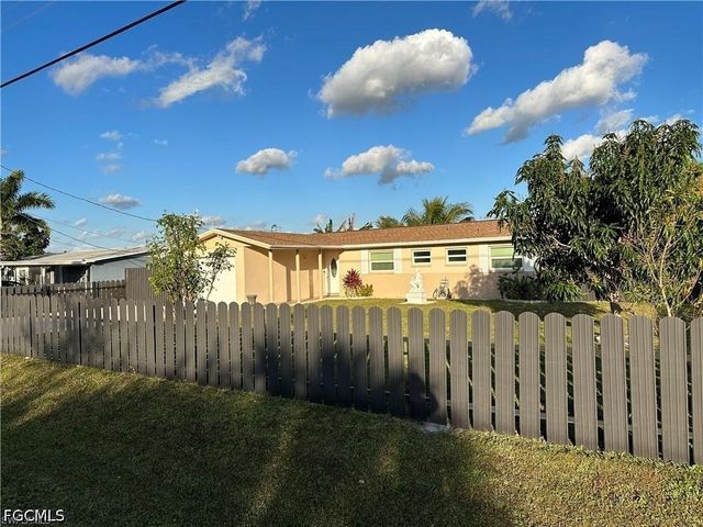 141 Schneider DR, Fort Myers, FL 33905