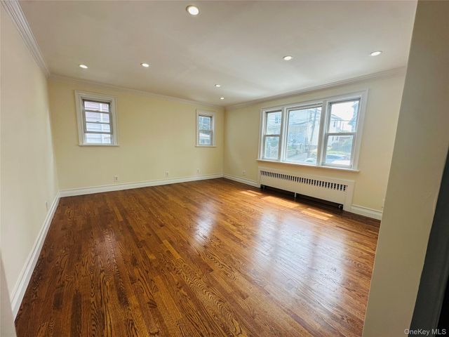 35 Lindsey Street, Yonkers, NY 10704