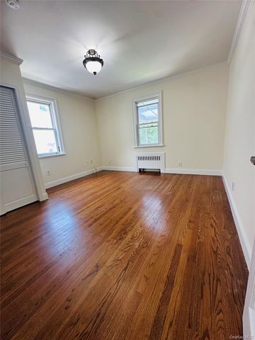 35 Lindsey Street, Yonkers, NY 10704
