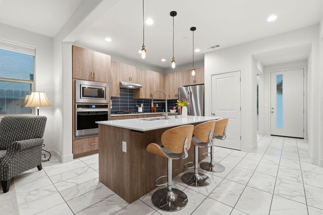 3345 W Florence Avenue, Visalia, CA 93277