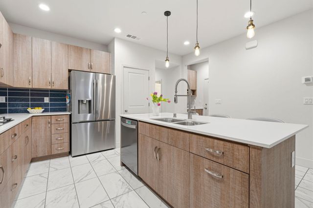 3345 W Florence Avenue, Visalia, CA 93277