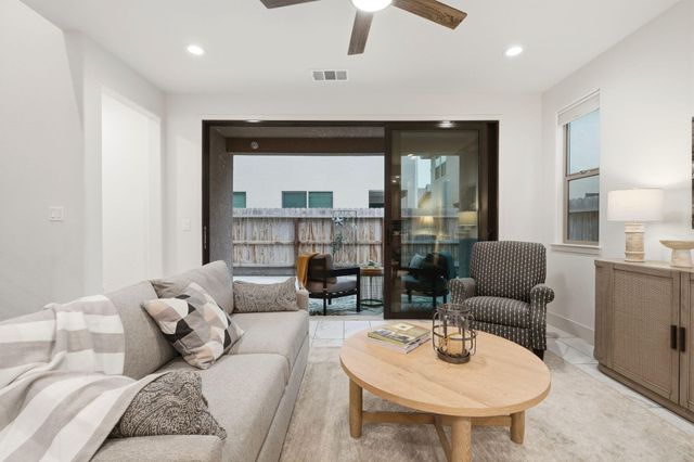 3345 W Florence Avenue, Visalia, CA 93277