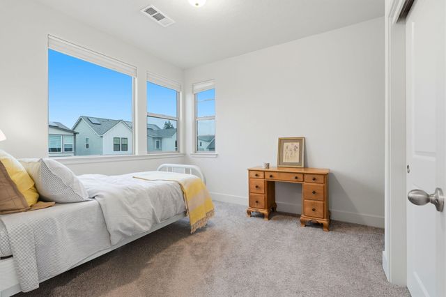 3345 W Florence Avenue, Visalia, CA 93277